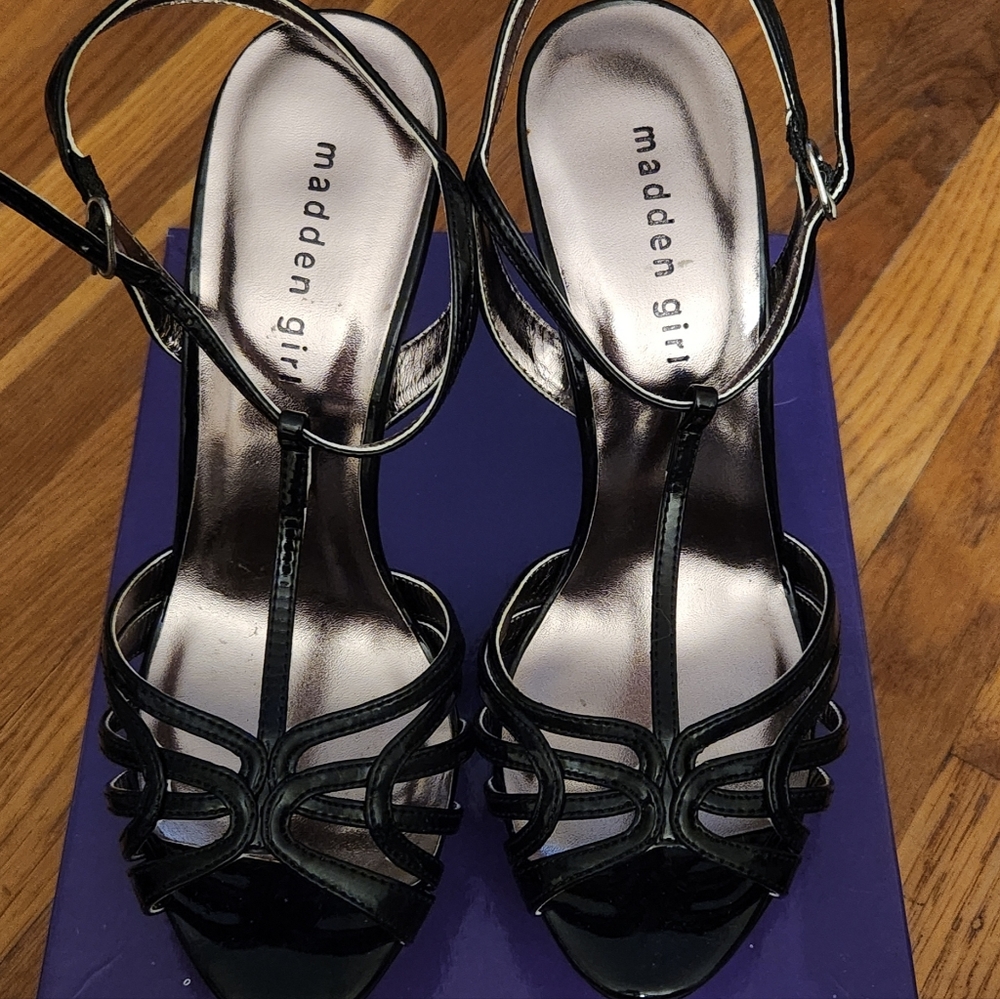 Madden Girl - Jessup Black Patent Heels Size 9M (New - never worn)